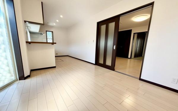 横浜市港南区上永谷6丁目の中古一戸建て(リビング)