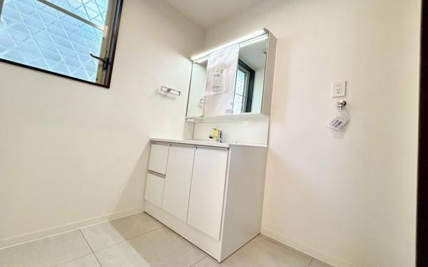 横浜市港南区上永谷6丁目の中古一戸建て(洗面台・洗面所)