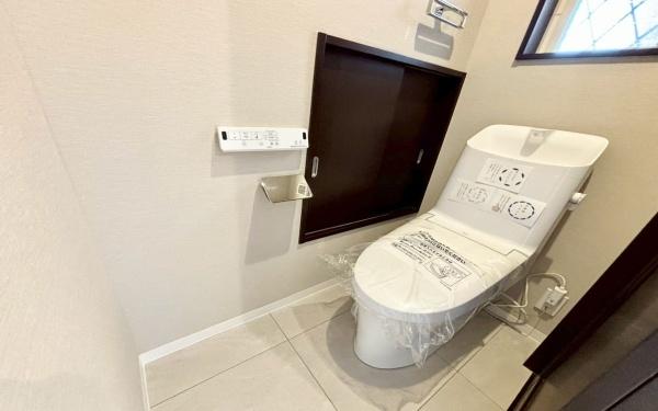 横浜市港南区上永谷6丁目の中古一戸建て(トイレ)