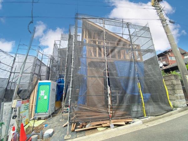 横浜市神奈川区三枚町の新築一戸建