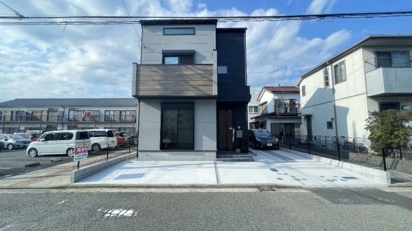 緑区北八朔町　全１棟