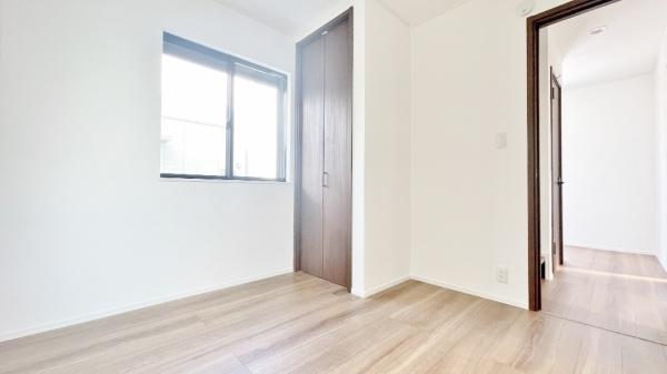 緑区北八朔町 全1棟(洋室)