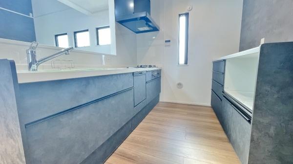 緑区北八朔町 全1棟(キッチン)