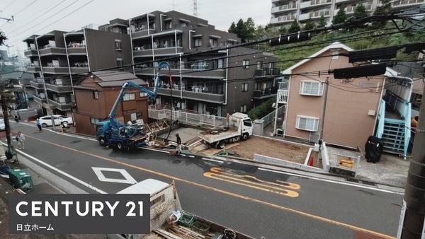 保土ヶ谷区釜台町 全2棟A号棟(前面道路含む現地写真)