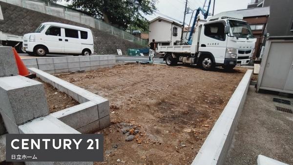 保土ヶ谷区釜台町 全2棟A号棟(前面道路含む現地写真)