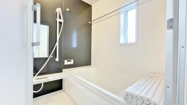 青葉区奈良町 全2棟2号棟(バス)