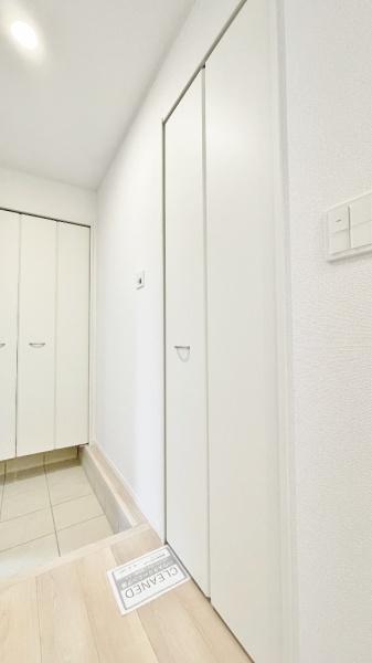 青葉区奈良町 全2棟2号棟(玄関)