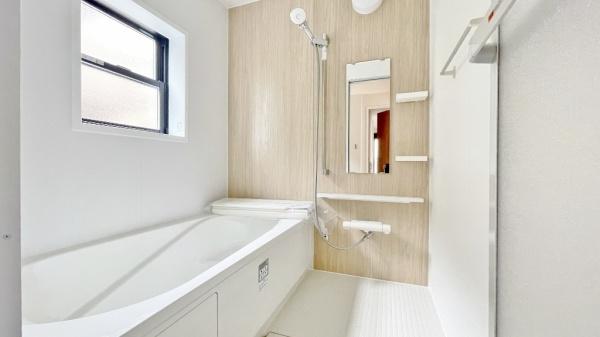 青葉区市ヶ尾町 全1棟(バス)