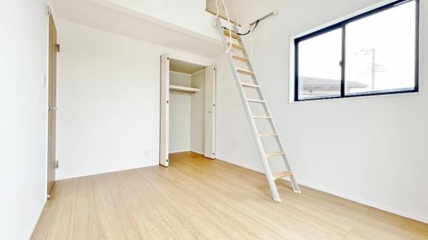 青葉区市ヶ尾町 全1棟(洋室)