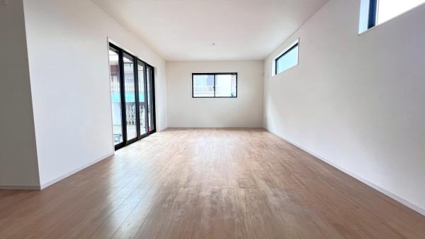 神奈川区白幡仲町1号棟(リビング)