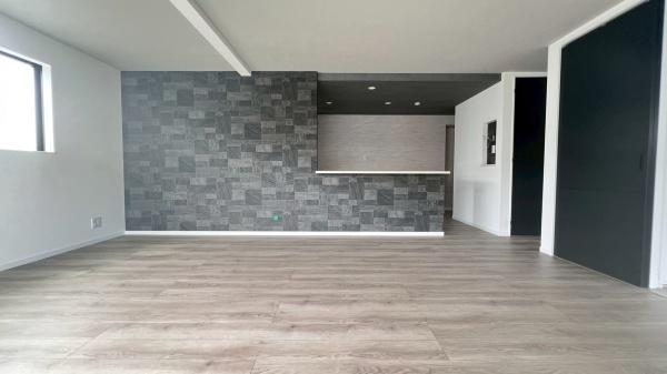 旭区鶴ヶ峰本町　全１棟