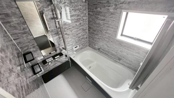 旭区鶴ヶ峰本町　全１棟