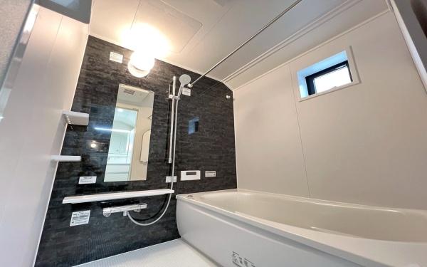 中区本牧荒井 全2棟B号棟(バス)