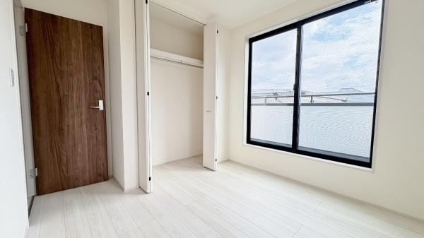 港北区下田町3丁目 全3棟2号棟(洋室)