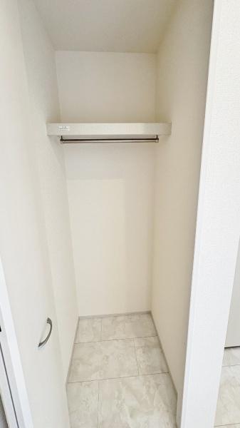 港北区下田町3丁目 全3棟2号棟(収納)