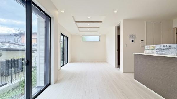 港北区下田町3丁目 全3棟2号棟(リビング)