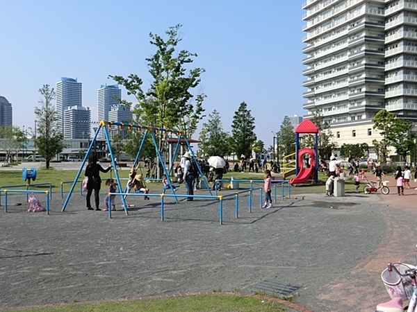 みなとみらいミッドスクエア　ザ・タワーレジデンス(高島中央公園)