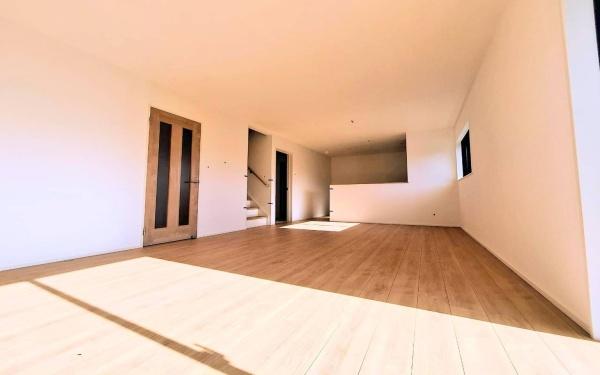 戸塚区小雀町　全2棟1号棟