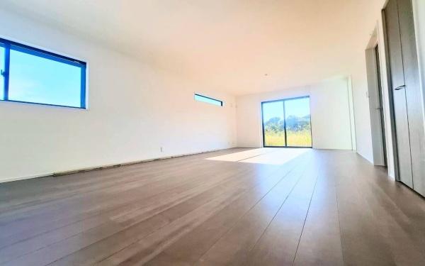 戸塚区小雀町　全2棟2号棟