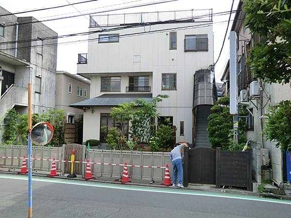 横浜市港北区新吉田東１丁目の新築一戸建(森のエルマー保育園)