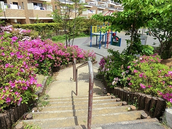 ハイツ東戸塚1号棟(品濃なかよし公園)