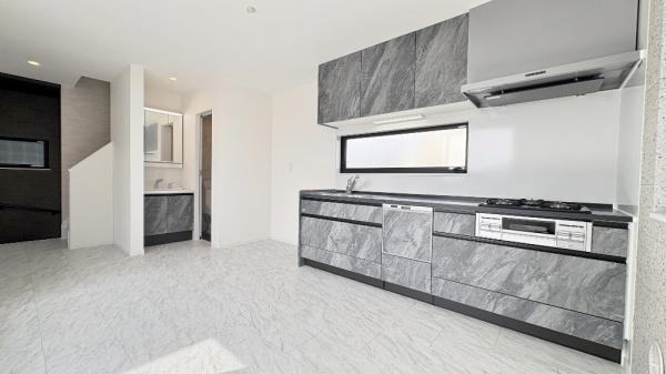 藤沢市鵠沼橘２丁目　全２棟Ｂ号棟