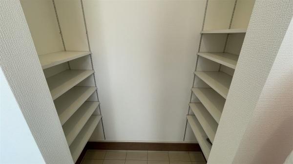 港南区笹下６丁目７期　全１棟