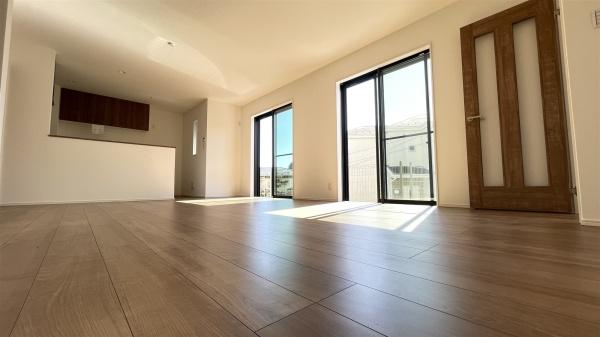 港南区笹下６丁目７期　全１棟