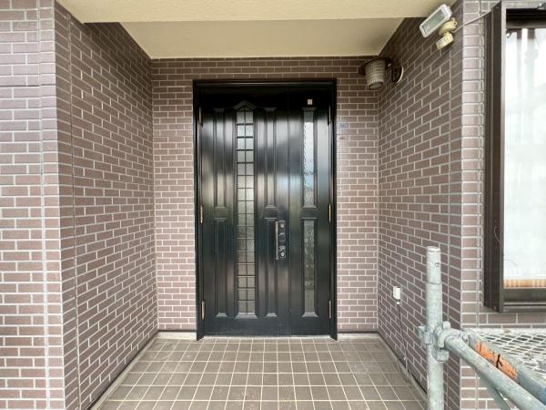 横浜市栄区飯島町の中古一戸建て(玄関)