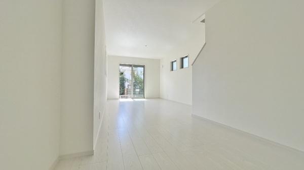 瀬谷区三ツ境　全２棟２号棟