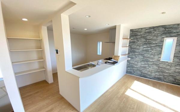 泉区上飯田町　全2棟2号棟