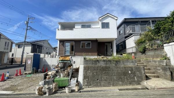 緑区北八朔町　全１棟１号棟