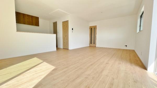 緑区北八朔町　全１棟１号棟