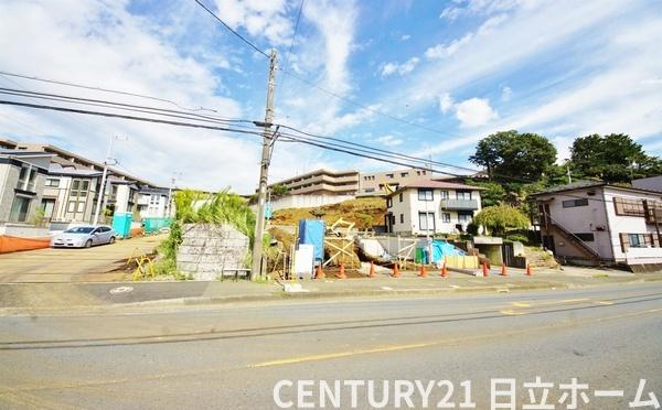 神奈川区菅田町　全３棟１号棟