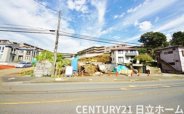 神奈川区菅田町　全３棟１号棟
