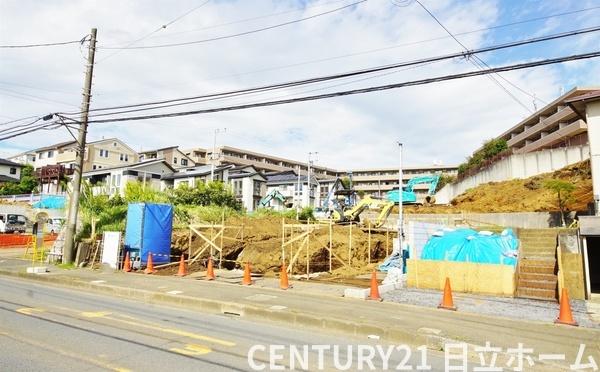 神奈川区菅田町　全３棟１号棟