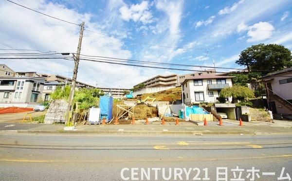 神奈川区菅田町　全３棟２号棟
