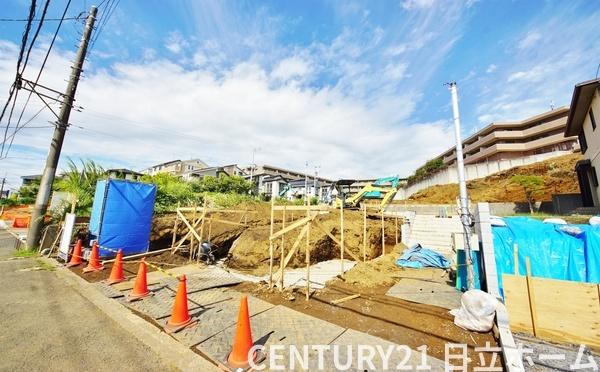 神奈川区菅田町　全３棟２号棟