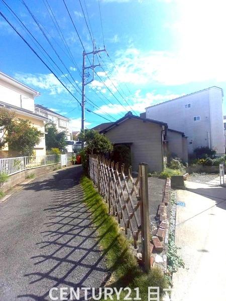 港南区笹下3丁目　古家付条件なし売地
