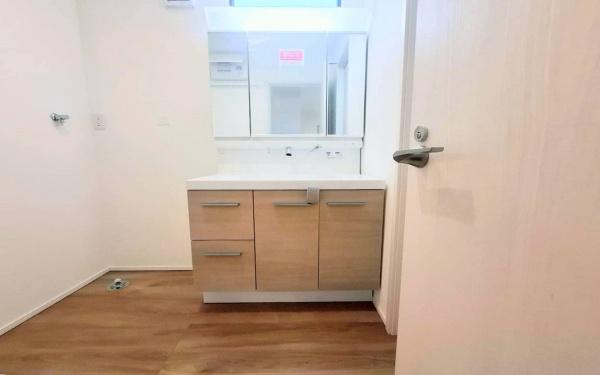 鶴見区梶山１丁目　全２棟１号棟