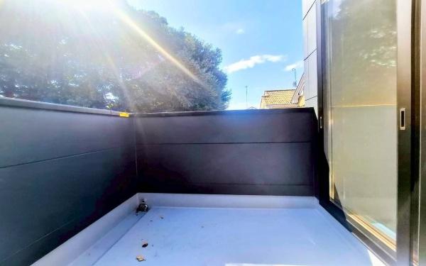 鶴見区梶山１丁目　全２棟１号棟