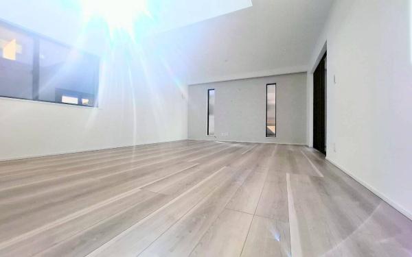 鶴見区梶山１丁目　全２棟２号棟