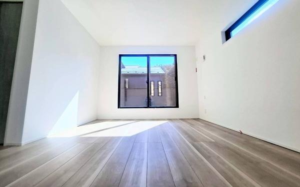 鶴見区梶山１丁目　全２棟２号棟