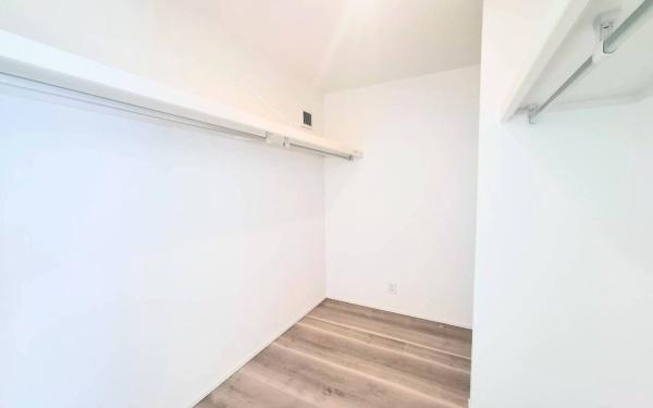 鶴見区梶山１丁目　全２棟２号棟