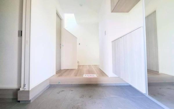 鶴見区梶山１丁目　全２棟２号棟