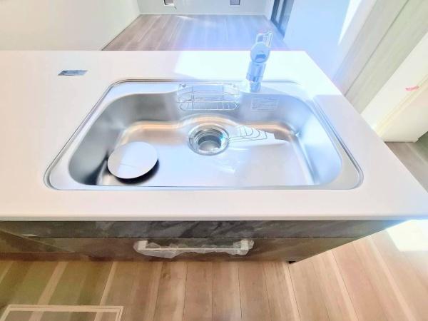 鶴見区梶山１丁目　全２棟２号棟