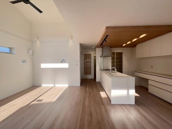 鎌倉市手広　全２棟２号棟