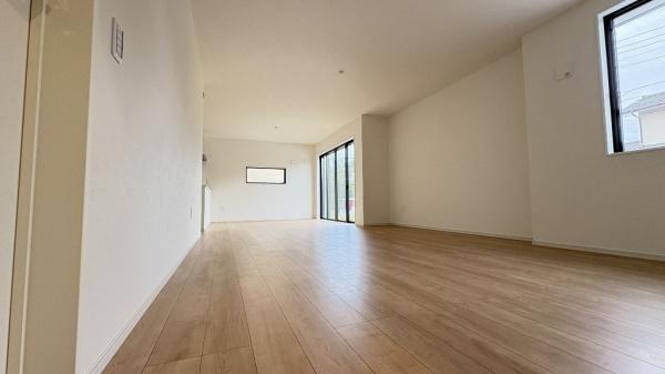 栄区庄戸1丁目(リビング)