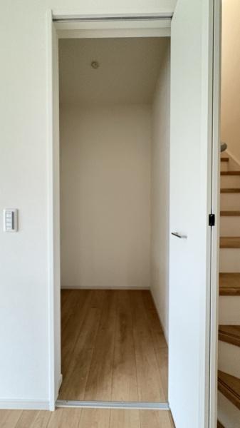 栄区庄戸1丁目(収納)