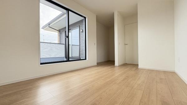 栄区庄戸1丁目(洋室)